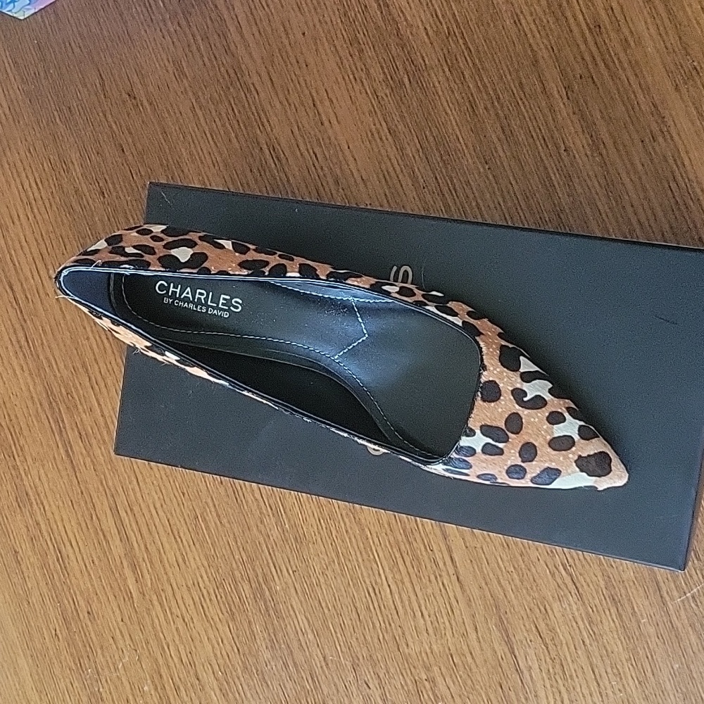 Leopard print calf hair kitten heel.